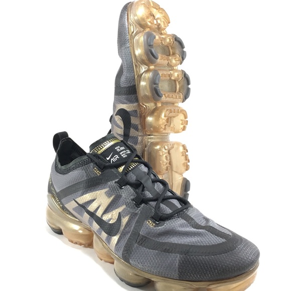 vapormax black and gold mens